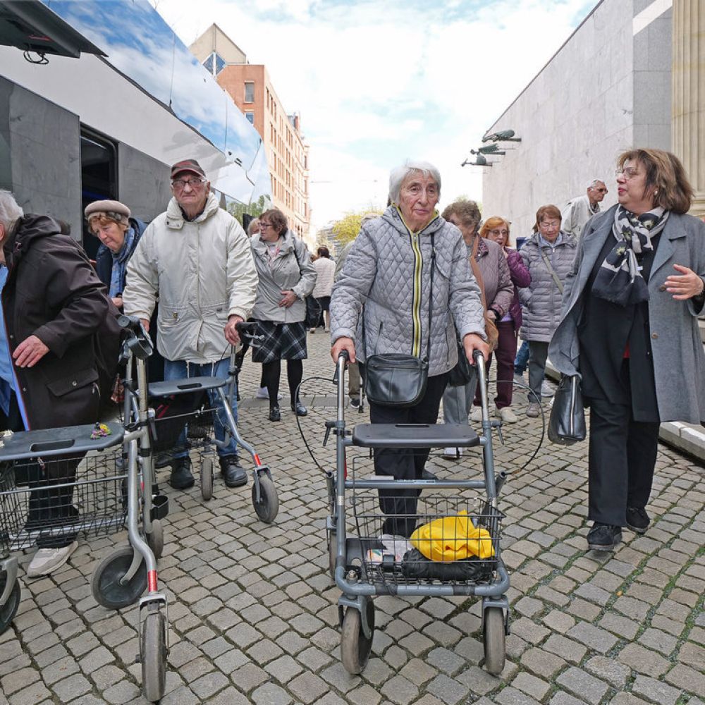 Hannover, Ausstellungseröffnung - 3504.jpg