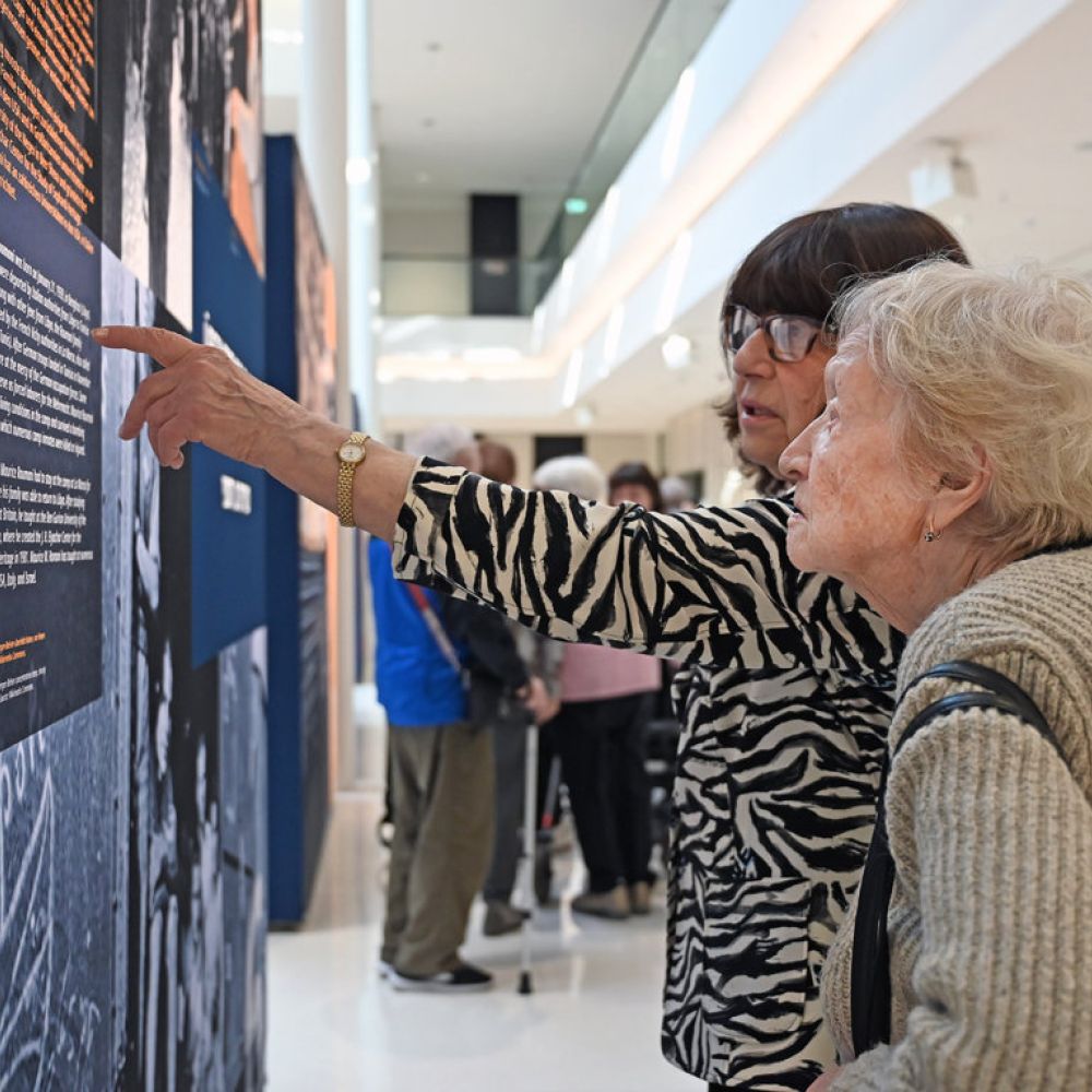 Hannover, Ausstellungseröffnung - 3094-Ni.jpg