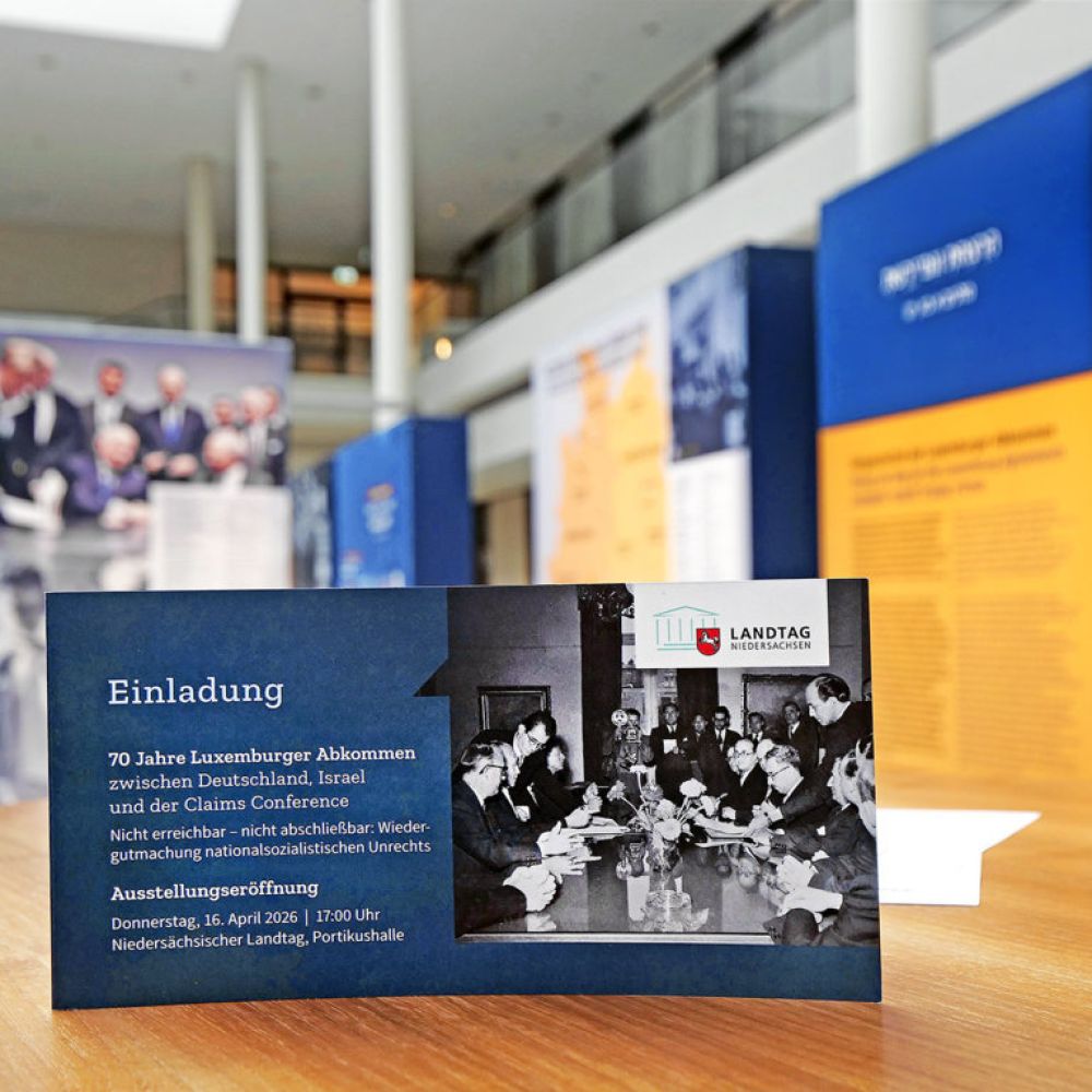 Hannover, Ausstellungseröffnung - 3475.jpg